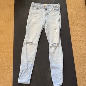 Jeans Forever 21 brand Size 27 Ripped